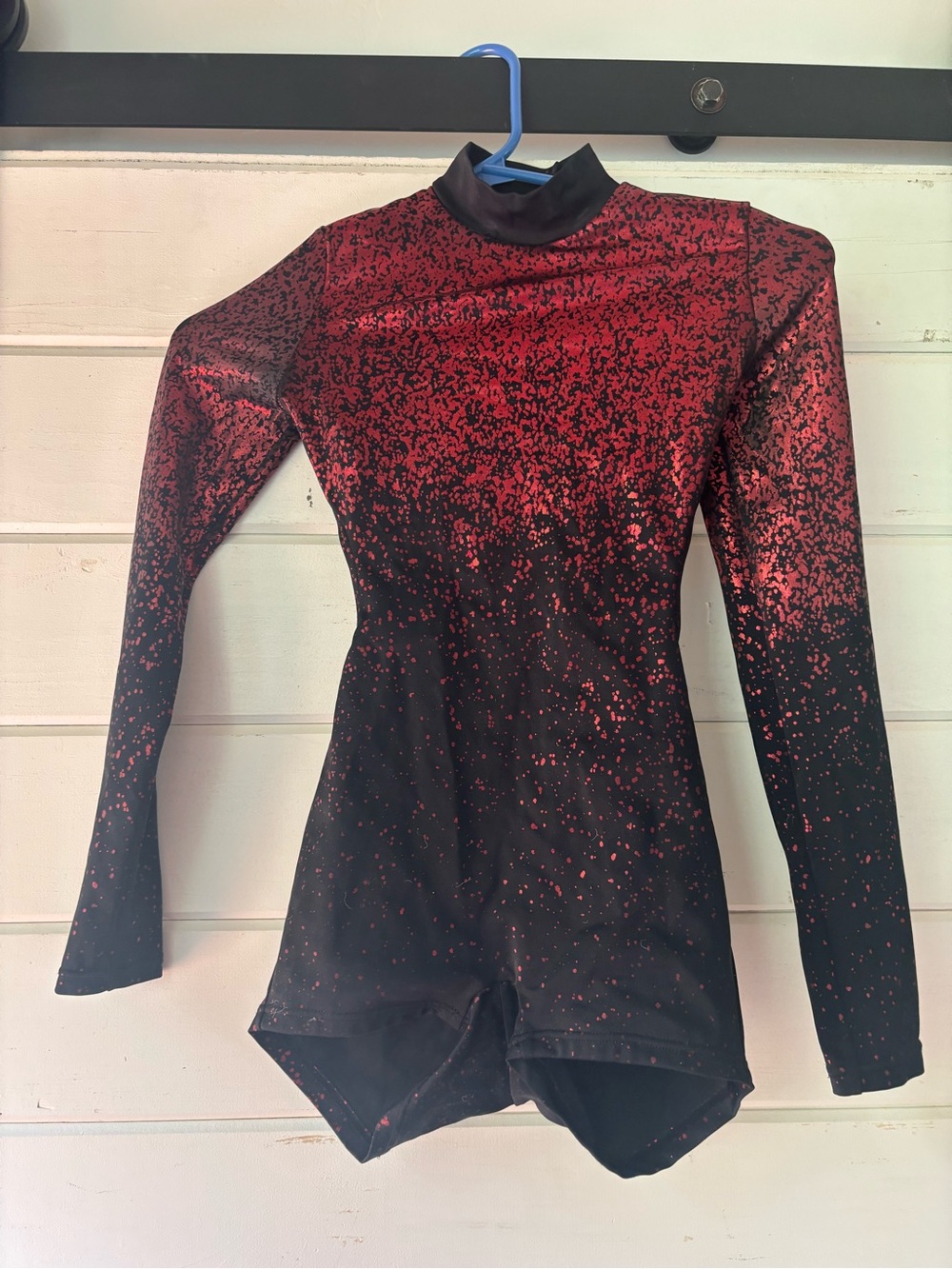 Weissman transcendence Long-Sleeve Mock Neck Performance Top in Red and Black